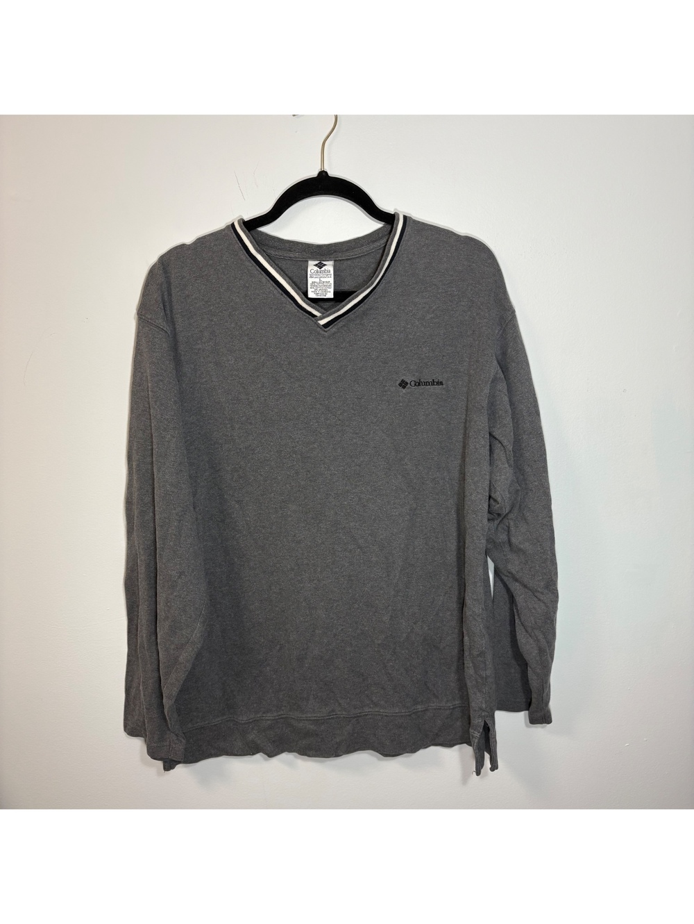 Columbia Vintage Ribbed Cotton V-Neck Gray Pullover Long Sleeve - men’s Large